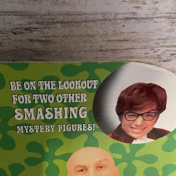 Austin Powers Ultra “Cool” Action Figure Mini Me - Picture 7 of 7